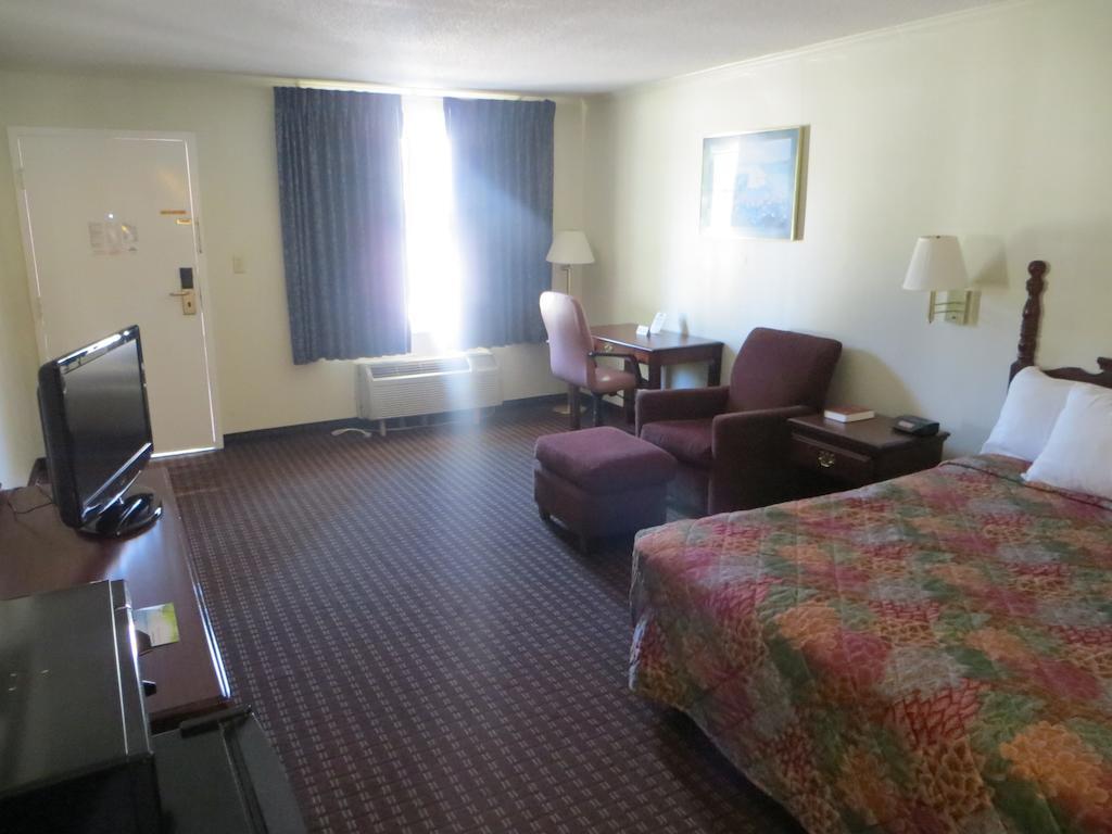 Days Inn Milledgeville Ngoại thất bức ảnh