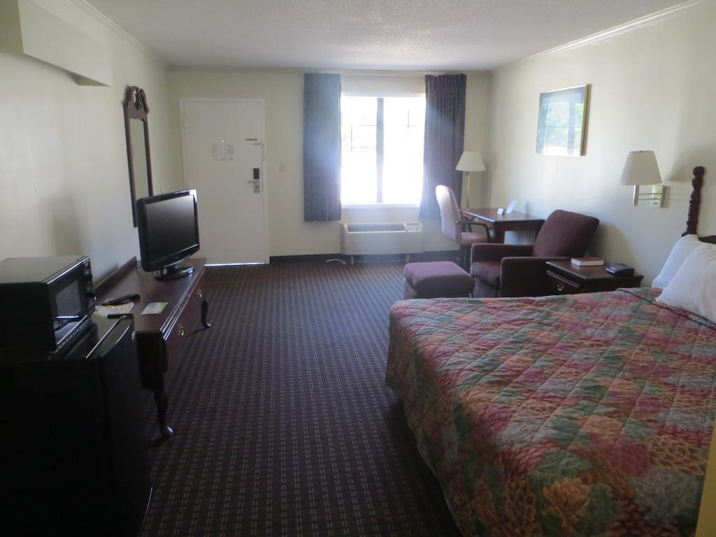 Days Inn Milledgeville Ngoại thất bức ảnh